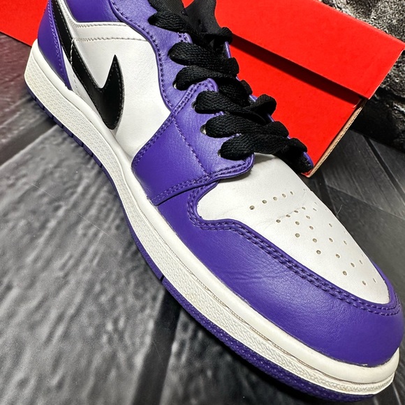 Jordan 1 Low Black Court Purple White US Men Size 8 - Picture 8 of 15